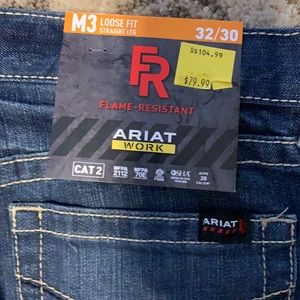 Ariat M3 Loose fit — Staight Leg 32x30